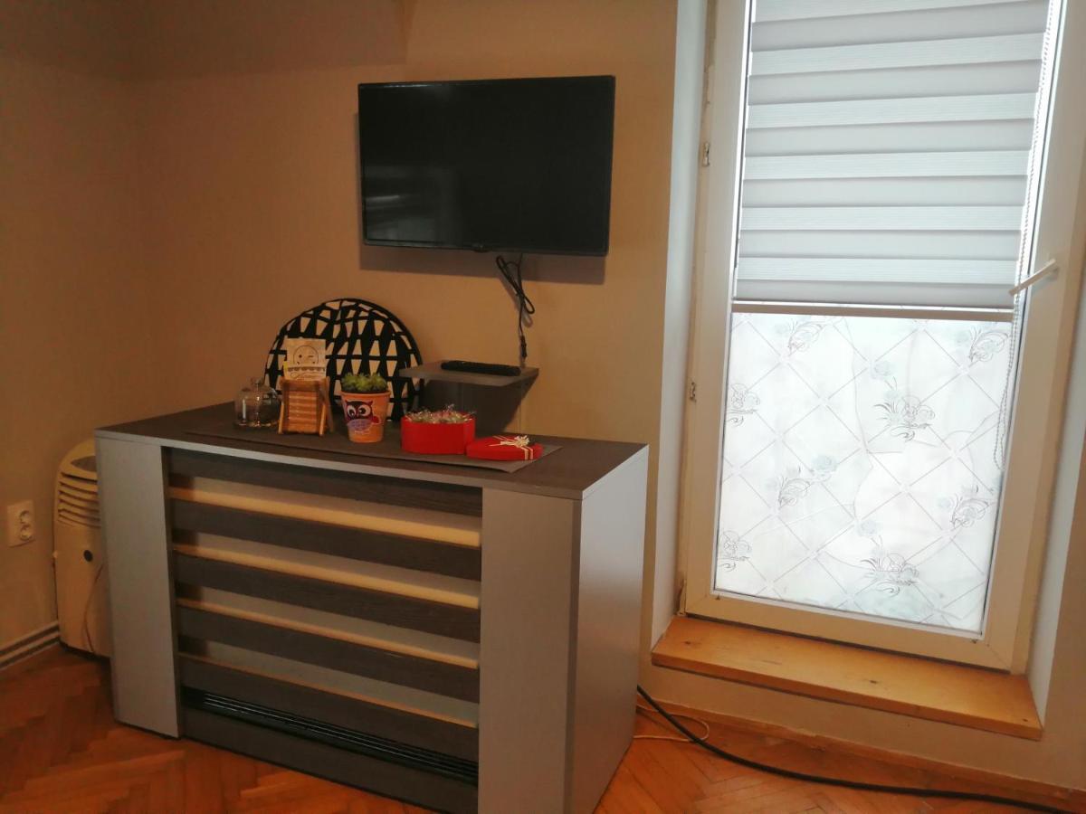 Apartman Red Wall Čačak Extérieur photo