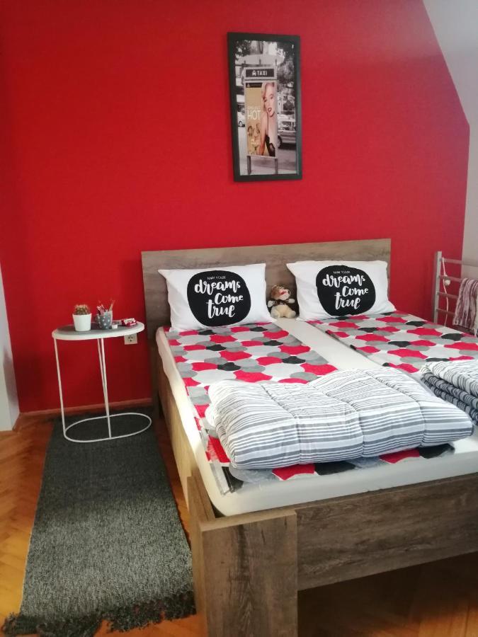 Apartman Red Wall Čačak Extérieur photo