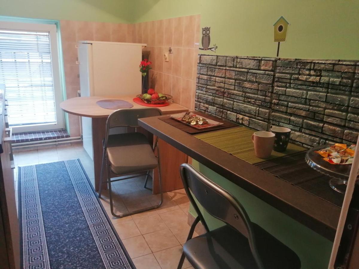 Apartman Red Wall Čačak Extérieur photo