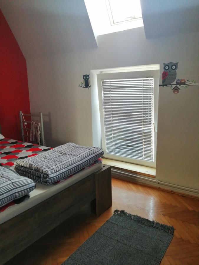 Apartman Red Wall Čačak Extérieur photo