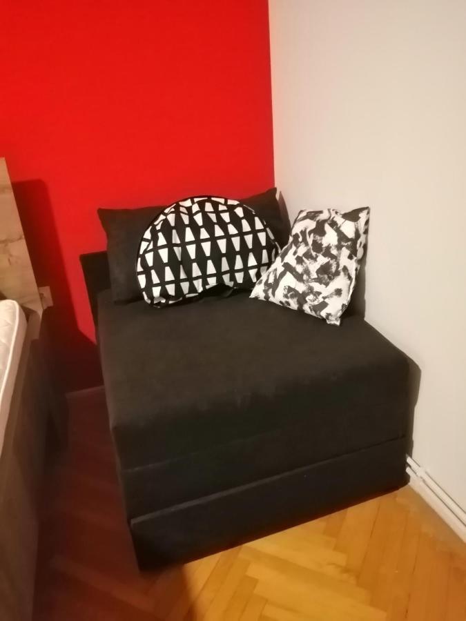Apartman Red Wall Čačak Extérieur photo